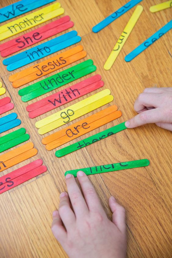  20 mejores juegos de palabras para niños recomendados por profesores